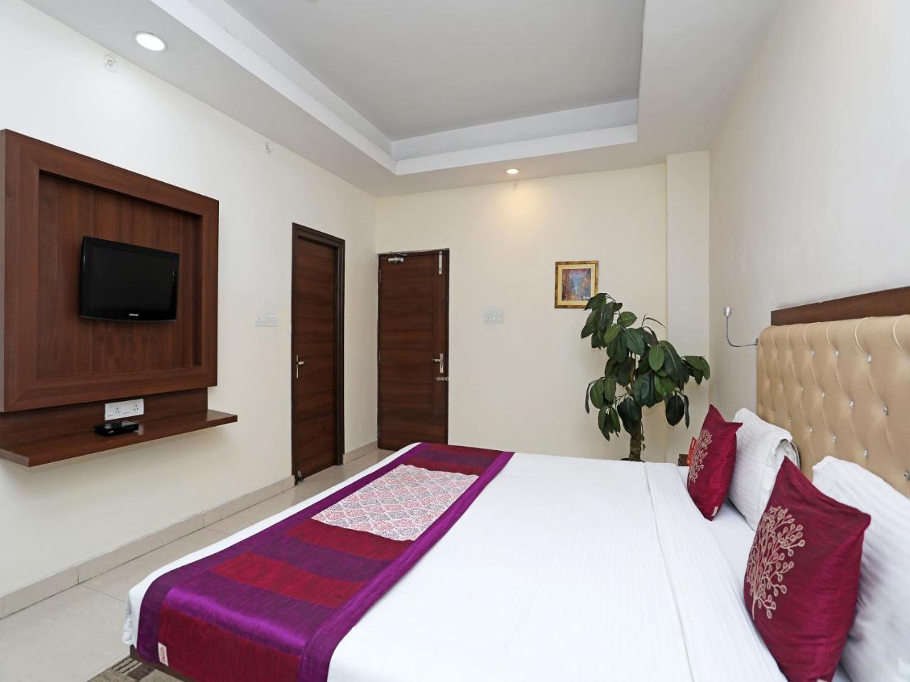 Oyo 680 Hotel Ranjana Heritage Лакхнау Экстерьер фото